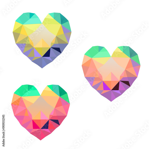 多角形で表現されたポリゴンスタイルの立体的なハートイラスト