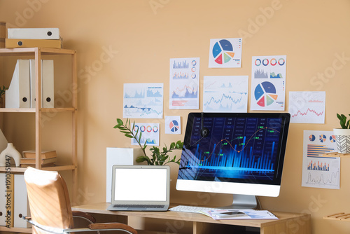 Interior of data scientist'...
