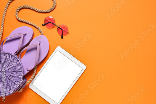Tablet computer with bag, f...