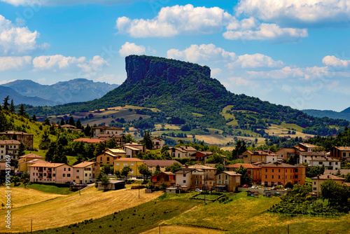 Tableau sur toile Pietra di Bismantova in der Emilia-Romagna, Italien