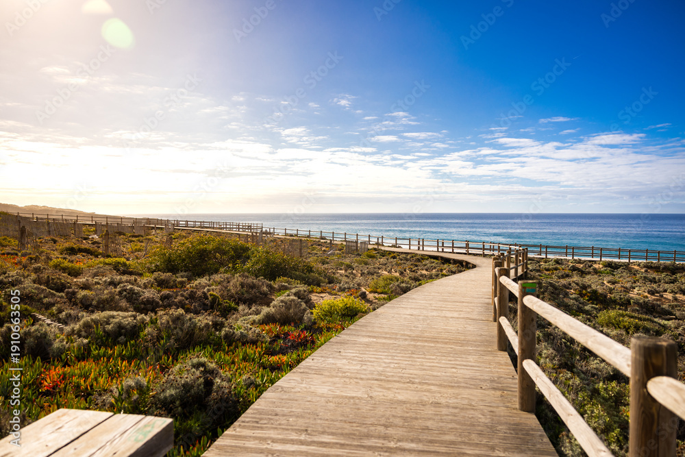 Obraz premium wood vila nova de milfontes fence plank atlantic ocean