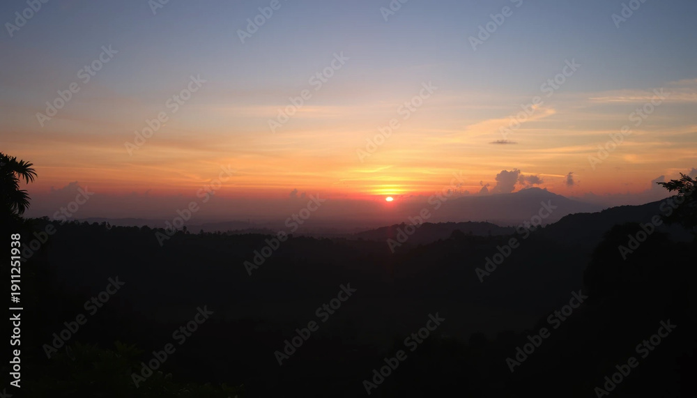 Obraz premium Scenic twilight horizon above jungle