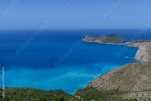 Slika na platnu Turquoise shallows and rugged cliffs on Kefalonia, Greece