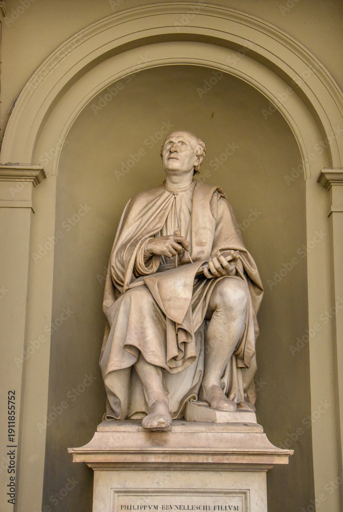 Fototapeta premium Italy. Florence. Statue of Filippo Brunelleschi