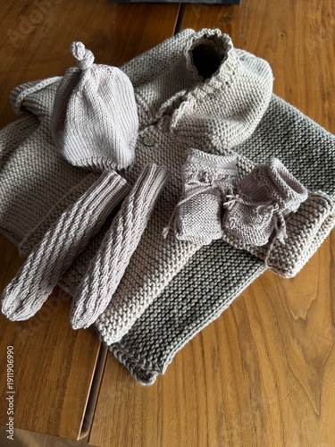  knitted Baby clothes DIY