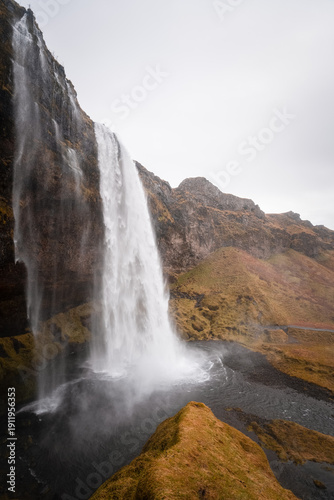 Paysage islande, cascade, montagne