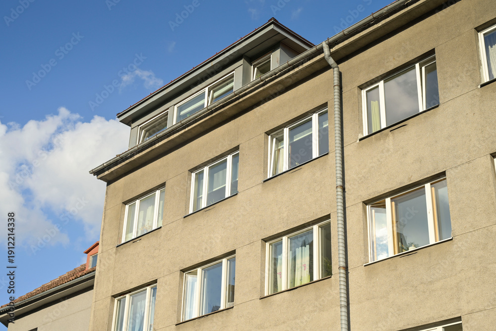 Fototapeta premium Wohnhaus, Grauer Plattenbau, Harju Tallinn, Estland