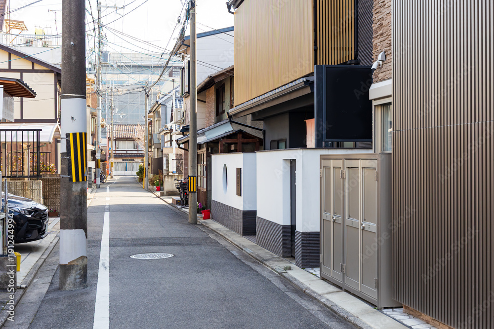 Obraz premium 京都市下京区のローカルな町並み