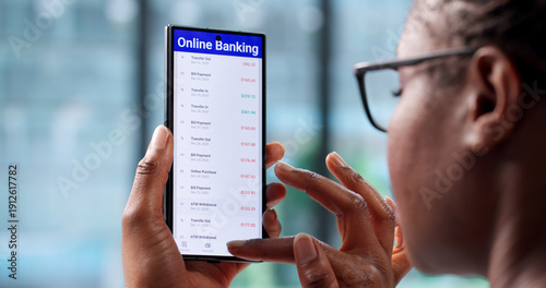 Tableau sur toile Financial Analyst Developing Secure Mobile Banking App