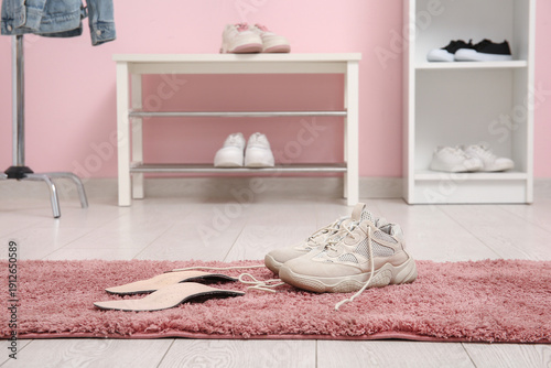 Sneakers with orthopedic in...