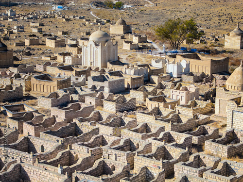 Fotografía Ancient Mausoleums at Sisem Ata Necropolis, Kazakhstan