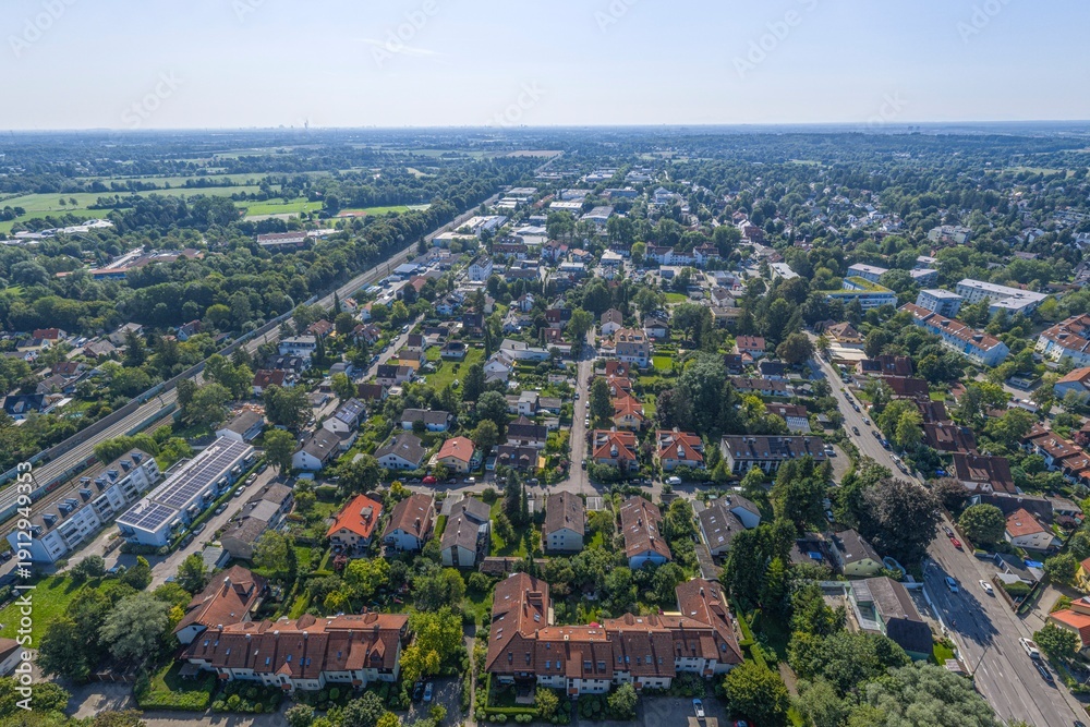 Obraz premium Luftaufnahme von Gröbenzell im oberbayerischen Kreis Fürstenfeldbruck im Sommer