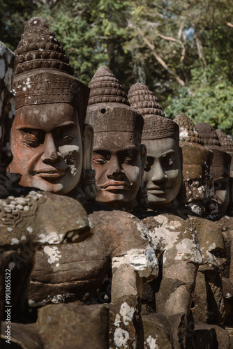 statue of buddha