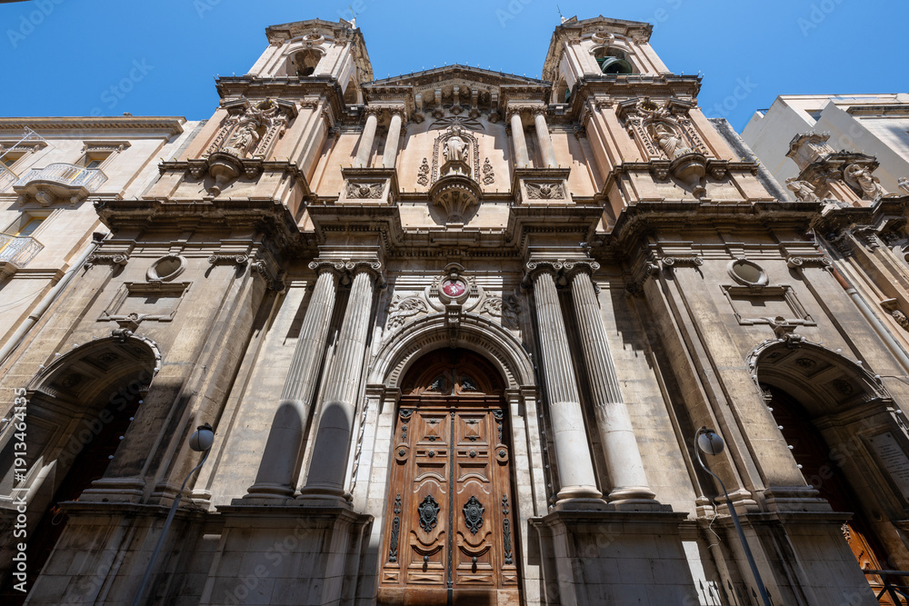 Fototapeta premium Collegiate Church of St Paul Shipwrecked facade - Valletta, Malta