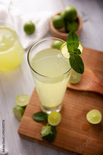 Wallpaper Mural lemonade with organic lemons and mint, a popular refreshing drink in many countries. in Mexico it is part of their traditional Aguas Frescas, where it is called Agua de Limon. Torontodigital.ca