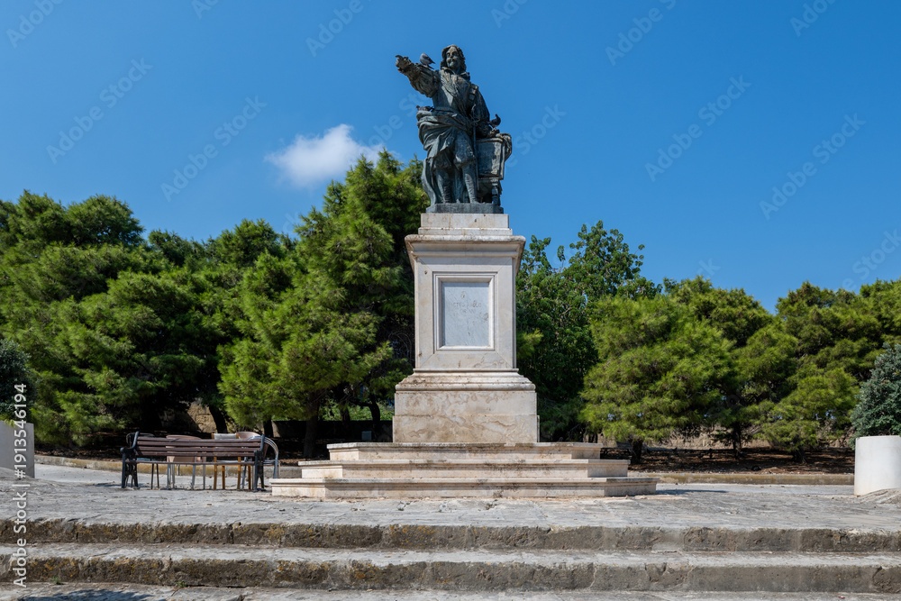Obraz premium Pietro Floriani Monument - Valletta, Malta