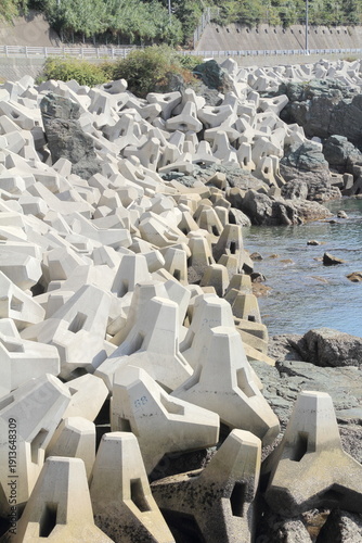 Wallpaper Mural 愛媛県伊予市　テトラポットのある風景 Torontodigital.ca