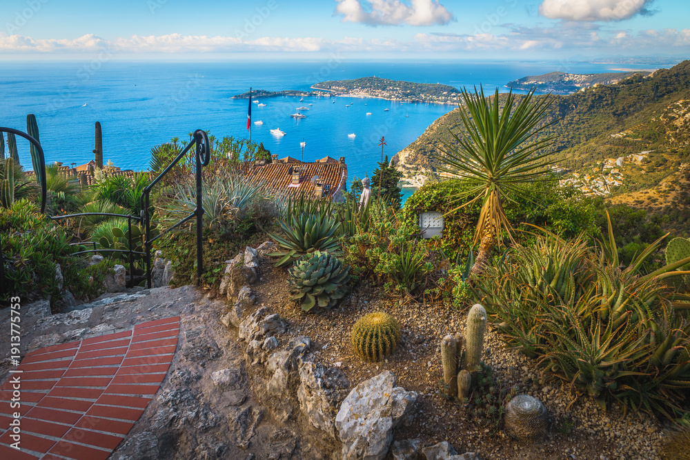 Fototapeta premium Beautiful pedestrian walkway in the ornamental garden of Eze