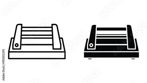 Simple black and white illustration of a pallet