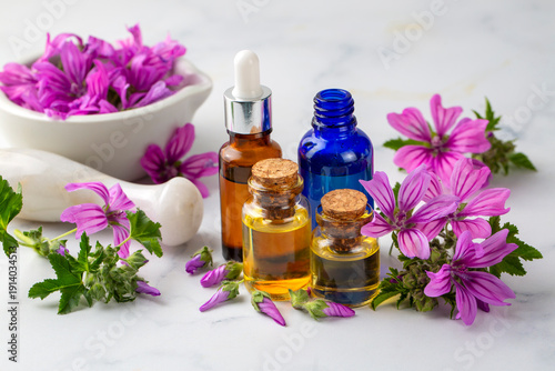 Essential oil bottle with c...