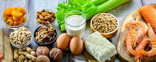 Tableau sur toile Common food allergens including eggs, milk, soya, nuts, fish, seafood, wheat flo
