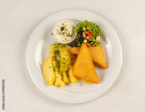 fried cheese with potato end vegetables