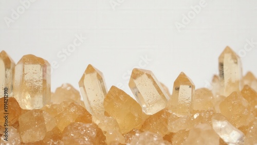 Photos A close-up view of a cluster of citrine crystals