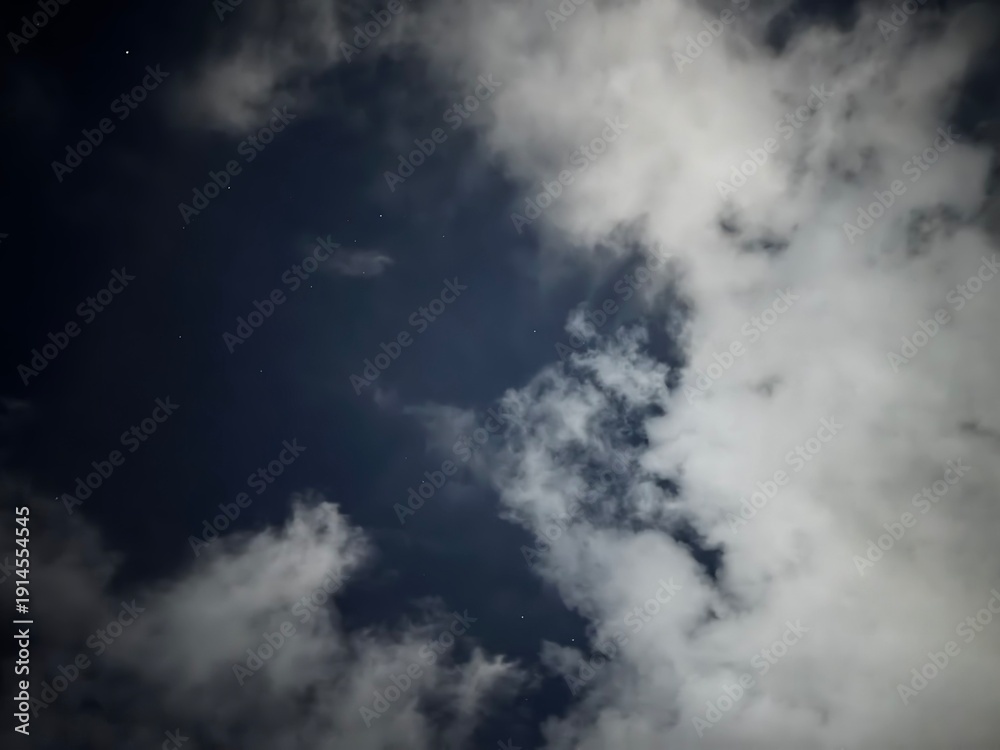 Obraz premium Cloudy dreamy Starry Night sky