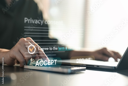 Φωτογραφία User accepting privacy consent and cookie settings on digital device, representing GDPR compliance, data protection, user control, transparency, and secure handling of personal information