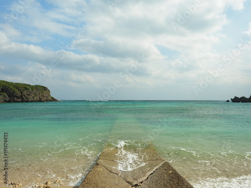 沖縄の自然美（ウクの浜）