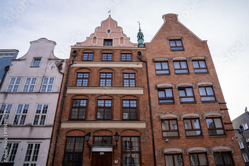 Obraz na plátně Historic tenement facades on Straganiarska Street, Gdansk.