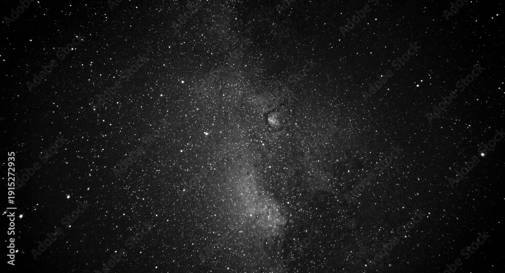 Obraz premium captivating night sky with brilliant stars in black and white