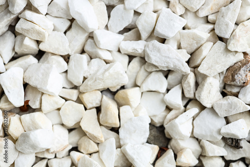 Texture of white crushed st...