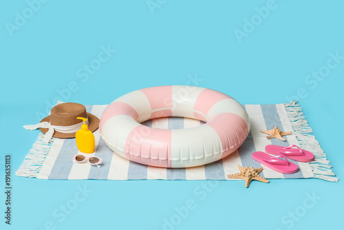 Inflatable ring, bottle of ...