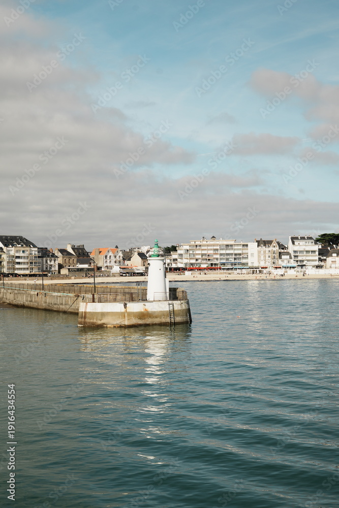Fototapeta premium Entrée du port de Quiberon dans le Morbihan en Bretagne, France