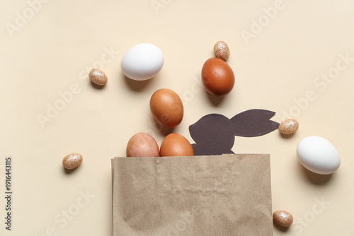 Shopping bag with paper Eas...