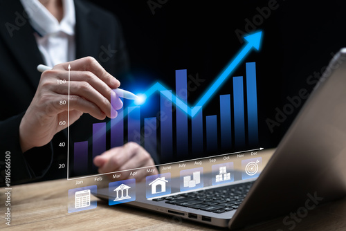 Schilderij op canvas Business Forecast and Growth Planning Concept, Businesswoman Analyzing Company P