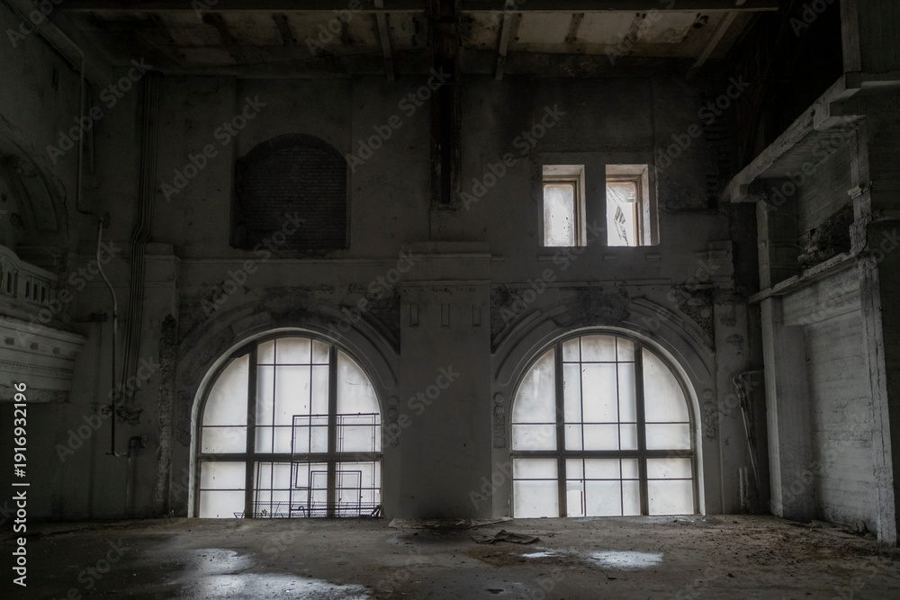 Fototapeta premium Abandoned Palace in Budapest, Hungary – Derelict Historic Television Headquarters, Urban Decay Architecture, Forgotten Cultural Landmark, Empty Neo-Renaissance Building Exterior