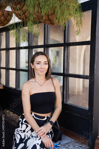 Wallpaper Mural Beautiful woman in a restaurant Torontodigital.ca