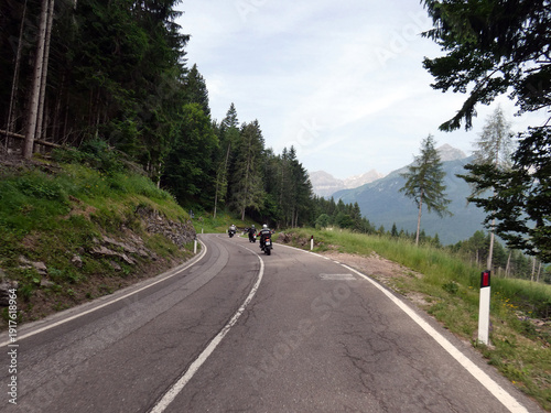 Straße bei Fai della Paganelle