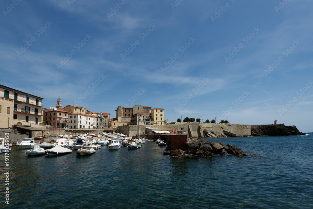 Fototapeta premium Italien - Toskana - Piombino - Yachthafen