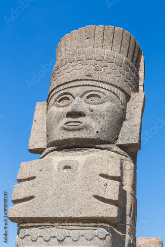 Fotografija Close-up view of famous atlas of Tula, an archeological site in Mexico