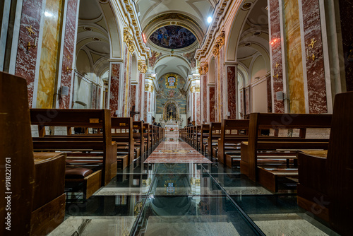 Tableau sur toile Isernia. The Cathedral of St. Peter the Apostle 0226V