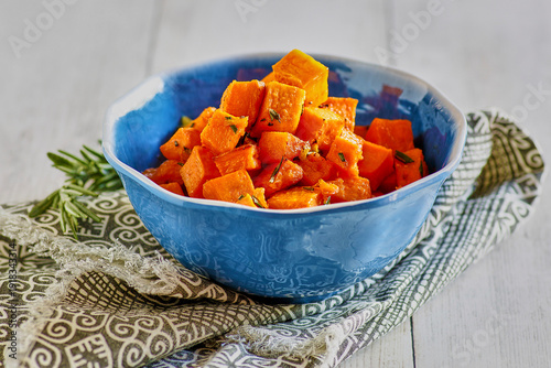 Obraz na płótnie honey glazed butternut squash chunks