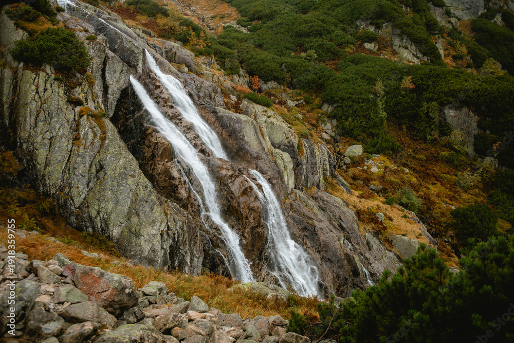 Obraz premium waterfall in the mountains