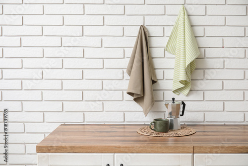 Geyser coffee maker with cu...