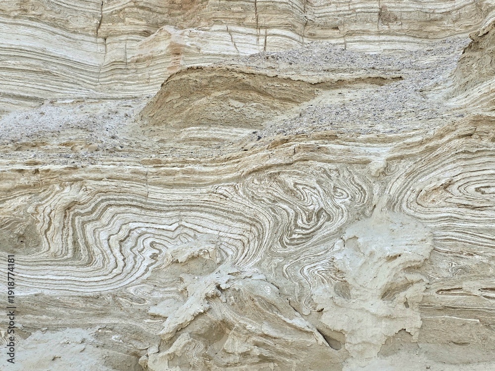 Obraz premium Patterns on limestone mountains .
