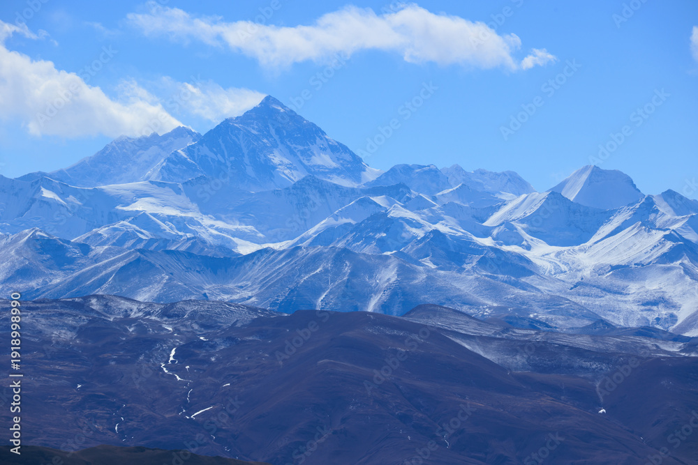Fototapeta premium Mount Everest landscape in tibet, China