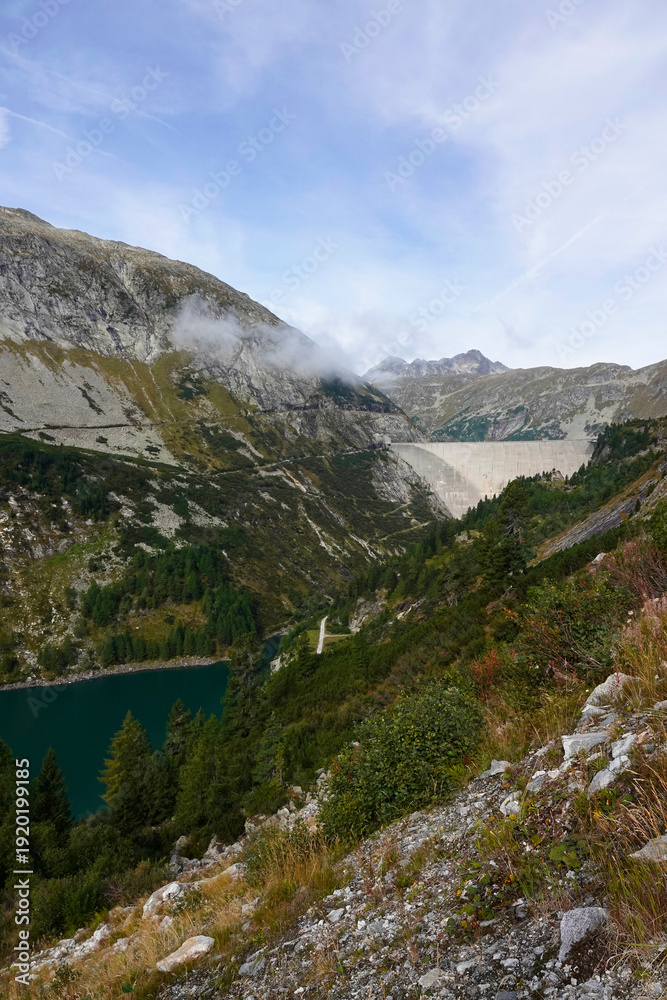 Fototapeta premium Blick auf Galgenbichl-Speicher im Maltatal