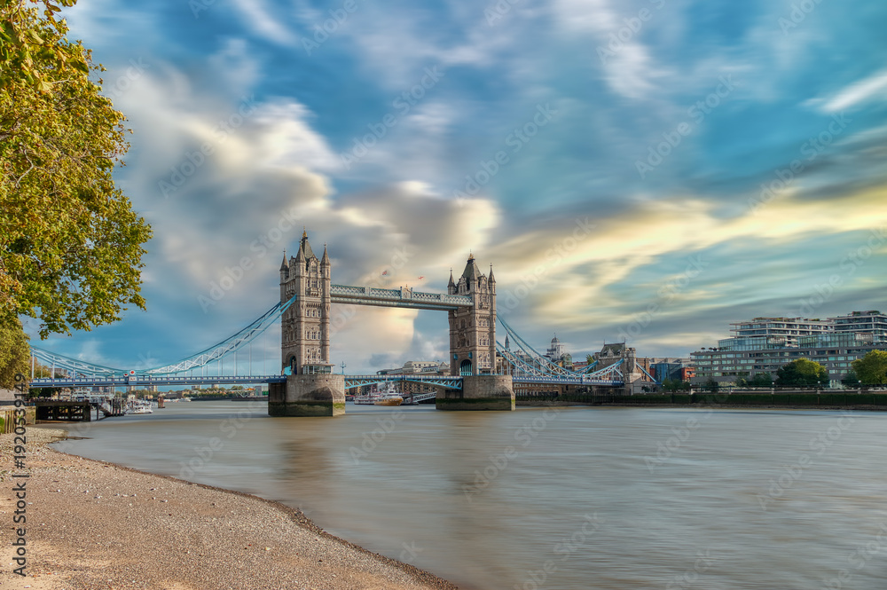 Fototapeta premium the wonderful city of london, Tower Bridge